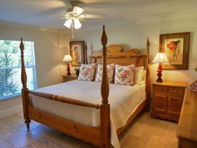 Naples Home 894012